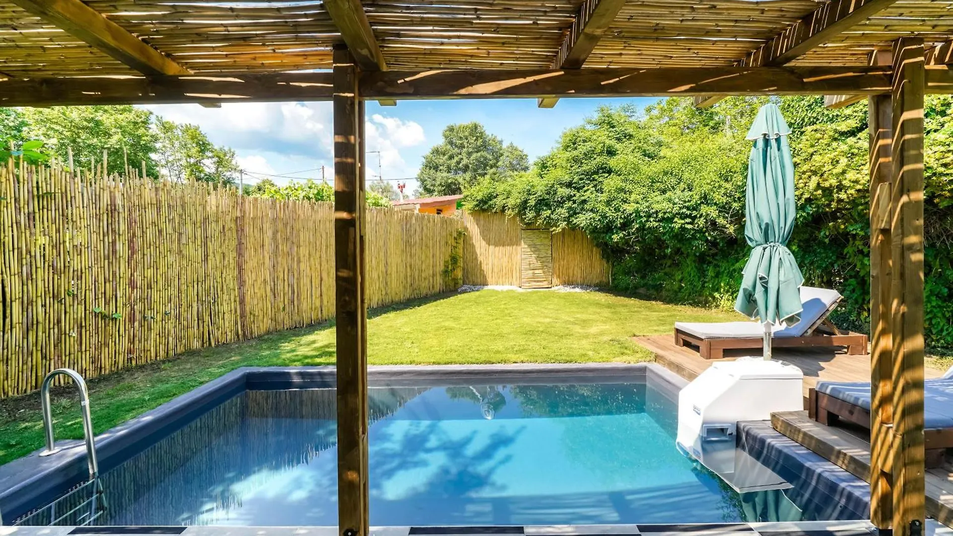 Vila Rafaelo Poolside Olympiada