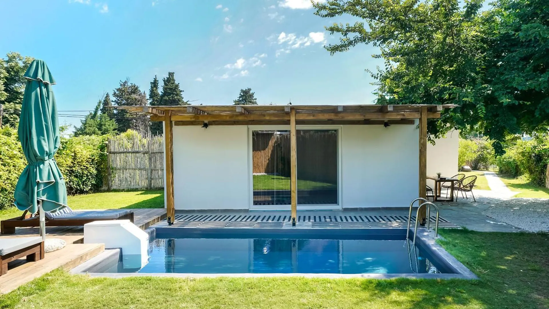 Vila Rafaelo Poolside Olympiada