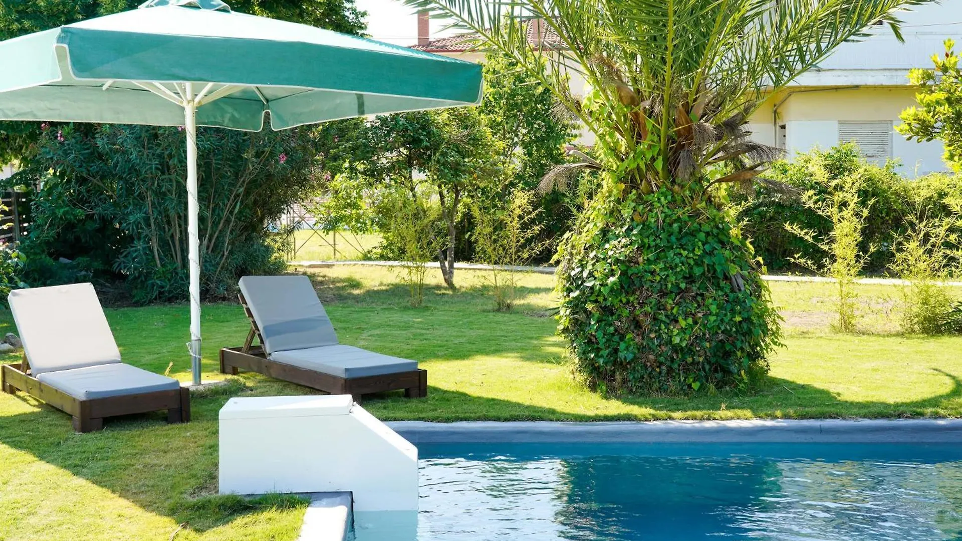 Vila Rafaelo Poolside Olympiada 0*,